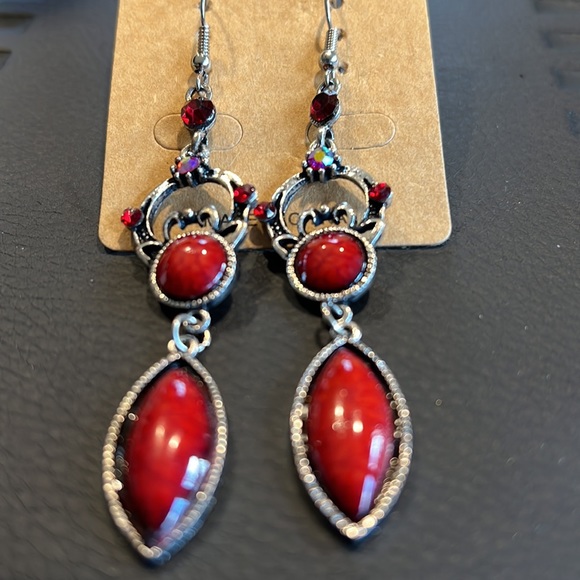 New Brown stoned hanging earrings - Picture 2 of 4